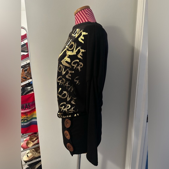 Graffiti Long Sleeve Top - Picture 3 of 4